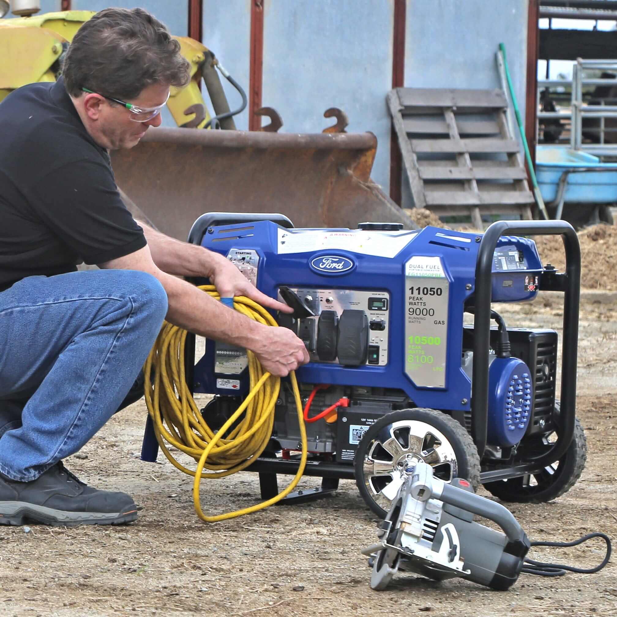 Ford Dual-Fuel Generator Ford FG11050PBE 11,050 Peak Watt M-Frame Dual Fuel Portable Generator with Switch & Go Technology